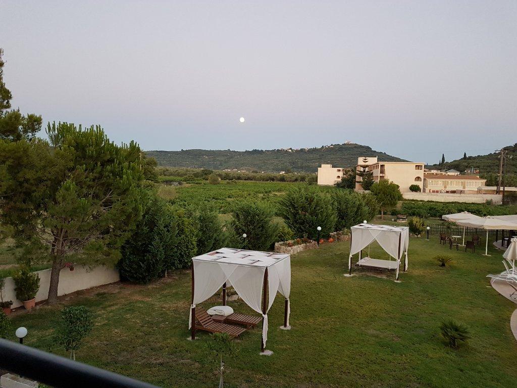 Eleni'S Garden & Castello Suites Alykanas  Esterno foto