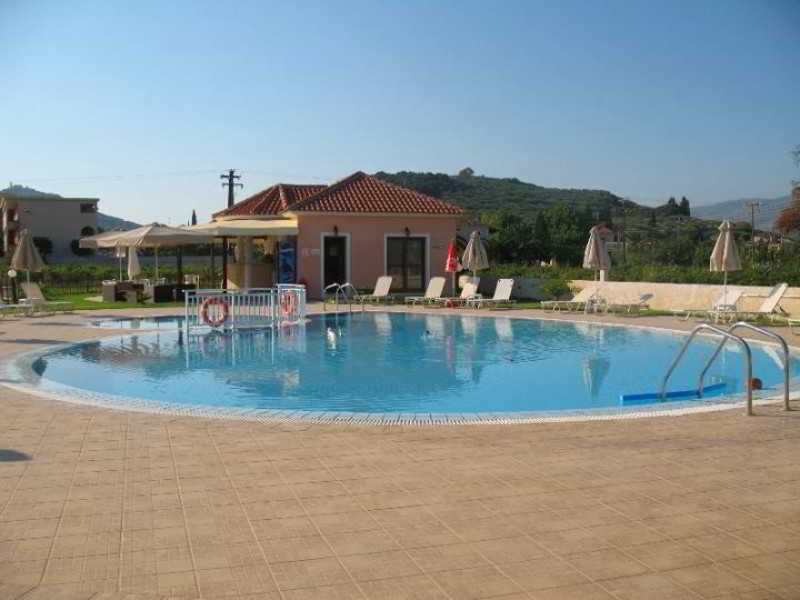 Eleni'S Garden & Castello Suites Alykanas  Esterno foto